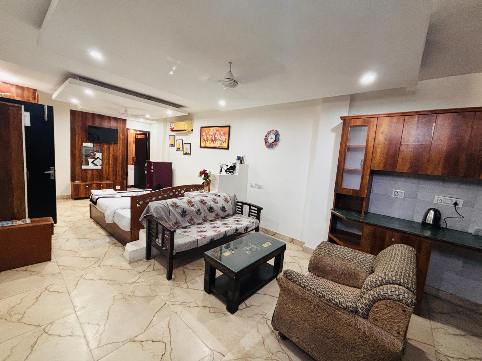Hauz Khas Villa ニューデリー エクステリア 写真