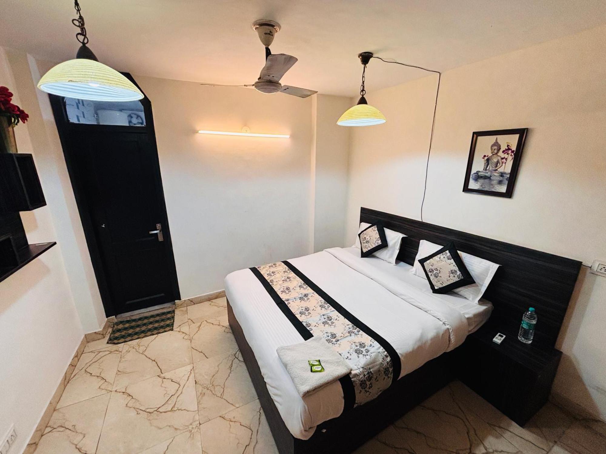 Hauz Khas Villa ニューデリー エクステリア 写真